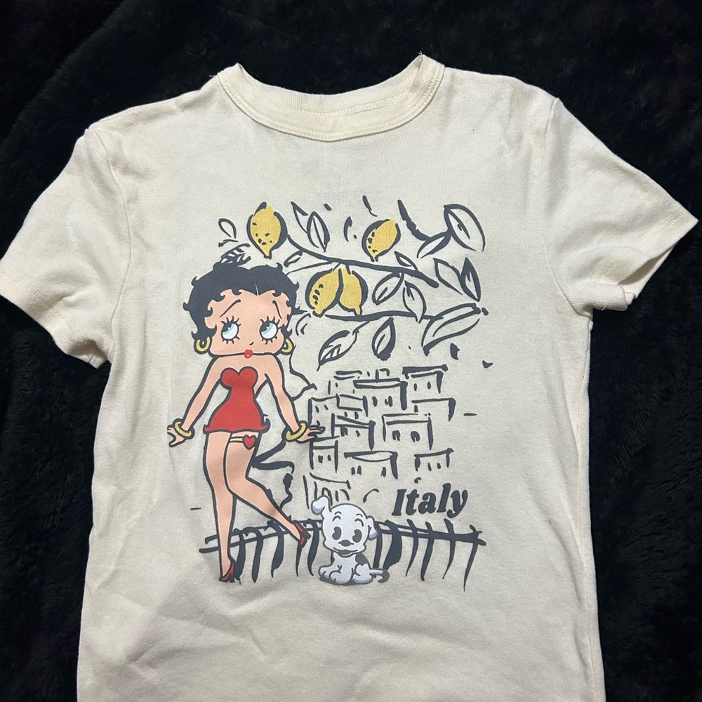 Betty Boop Italy Cream Short Sleeve Tee Whimsical Cartoon Design